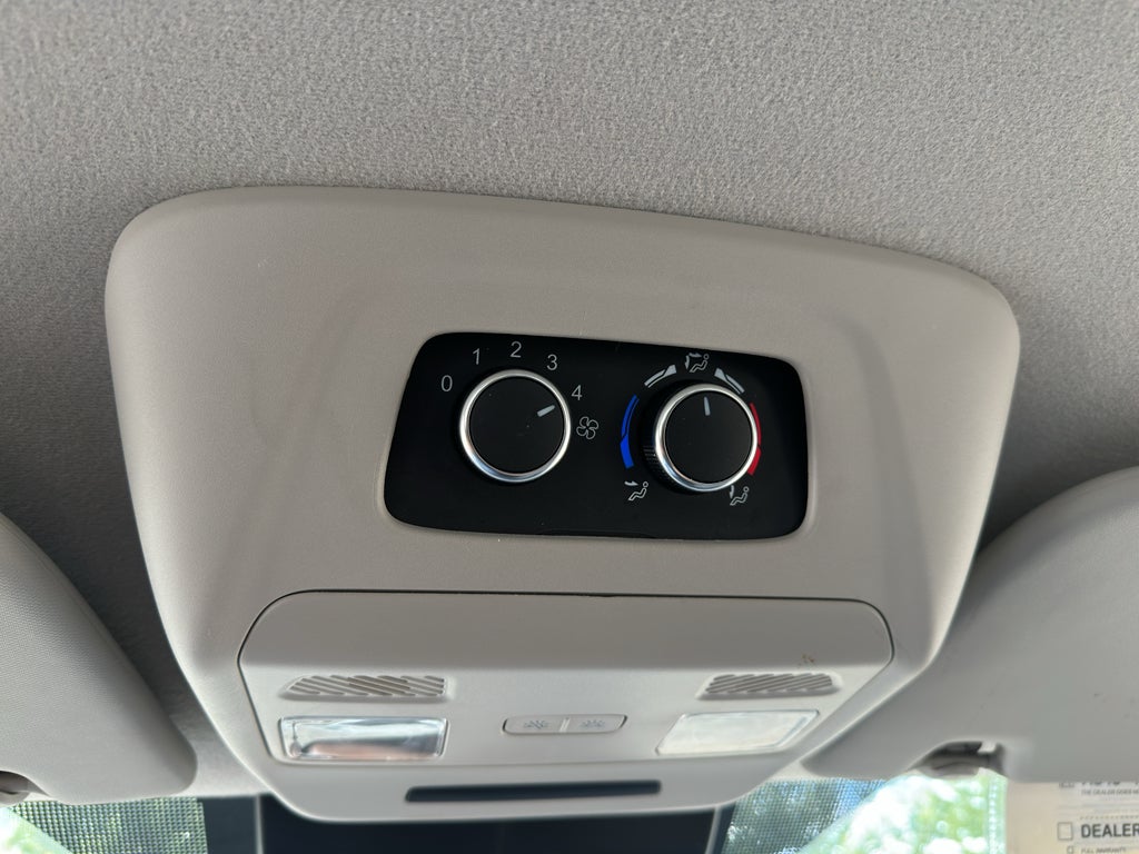 2022 Ford Transit Wagon XLT