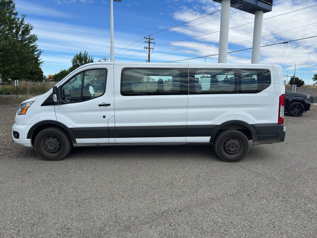 2022 Ford Transit Wagon XLT