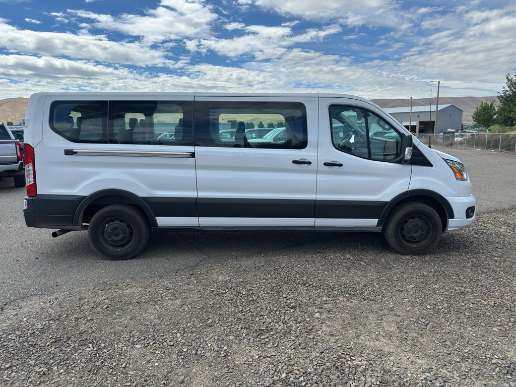 2022 Ford Transit Wagon XLT