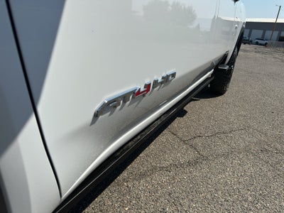 2024 GMC Sierra AT4