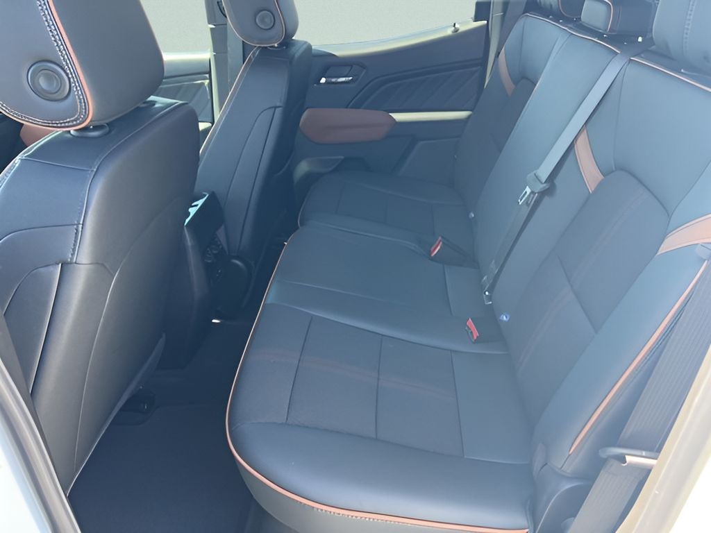 2025 GMC Canyon 4WD AT4