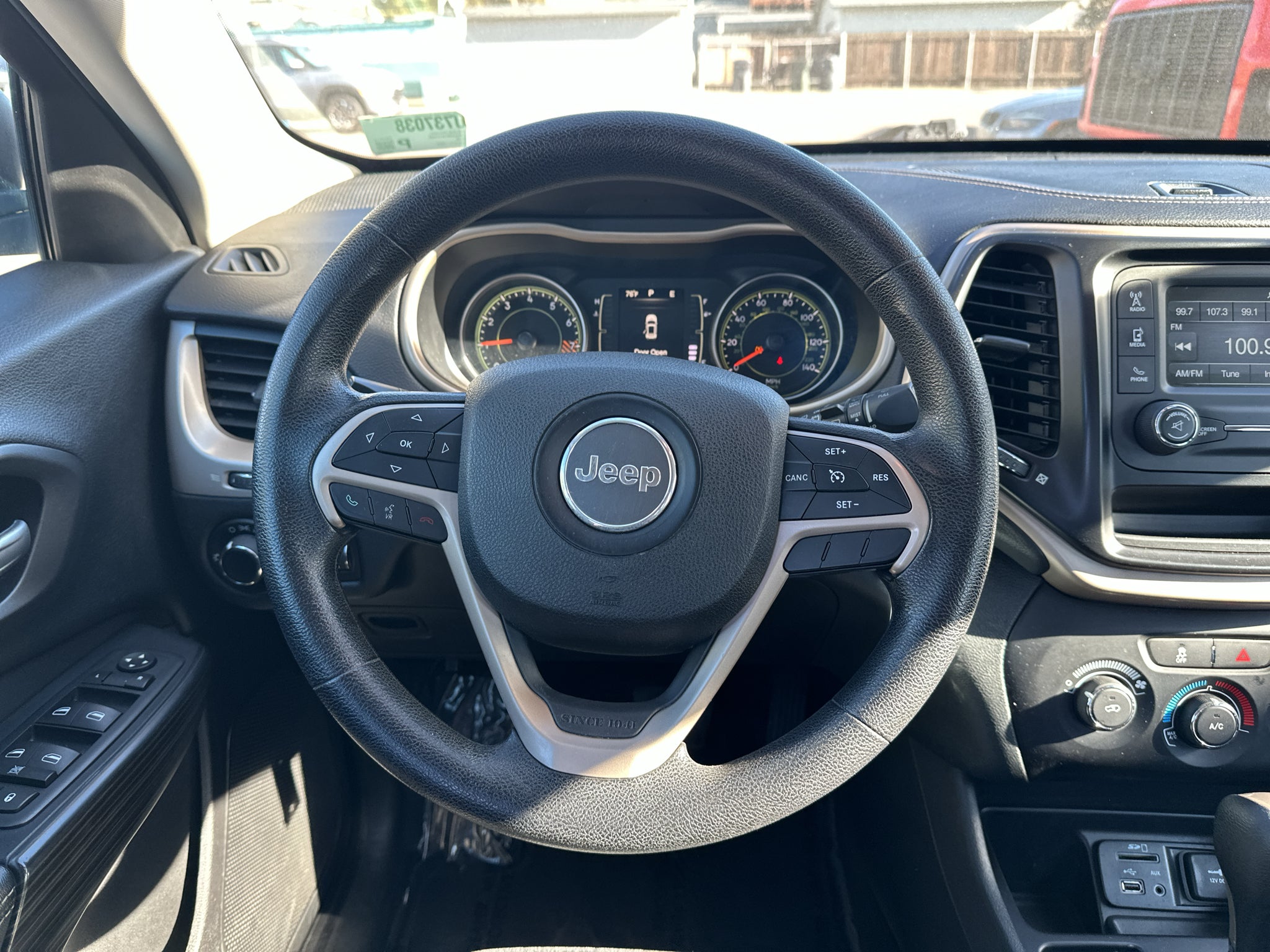 2015 Jeep Cherokee Sport