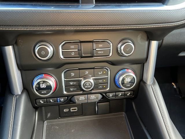 2023 GMC Yukon XL SLT