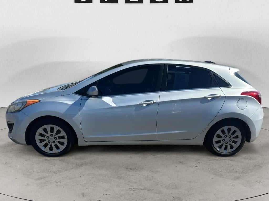 Used 2017 Hyundai Elantra GT GT with VIN KMHD35LH0HU376981 for sale in Prosser, WA