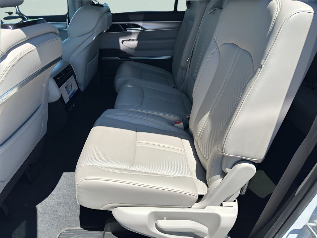 2023 Jeep Grand Wagoneer L 4x4