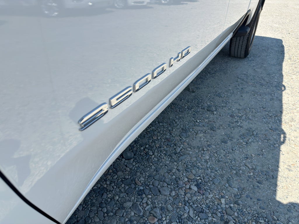 2023 GMC Sierra 3500 HD Pro