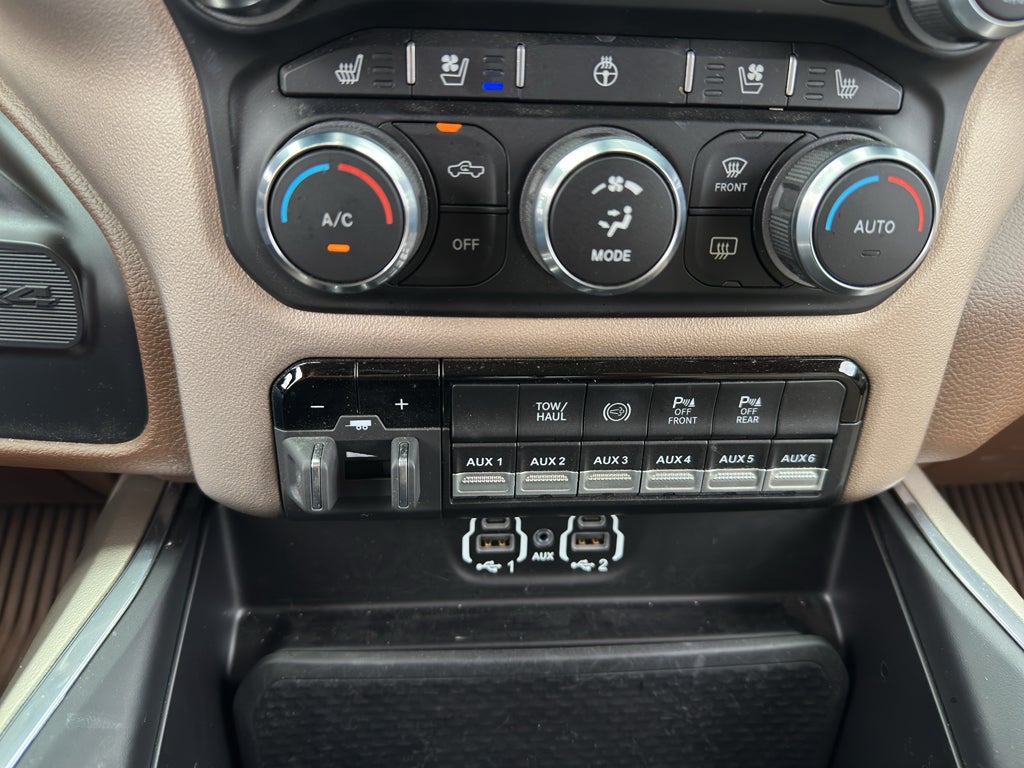 2022 RAM 3500 Laramie Crew Cab 4x4 8' Box