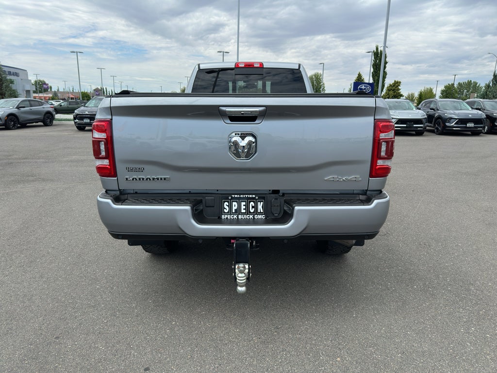 2022 RAM 3500 Laramie Crew Cab 4x4 8' Box