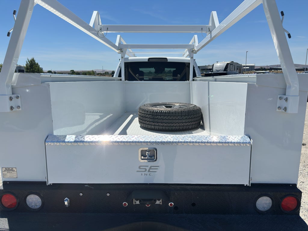 2026 RAM 3500 Chassis Tradesman/Big Horn
