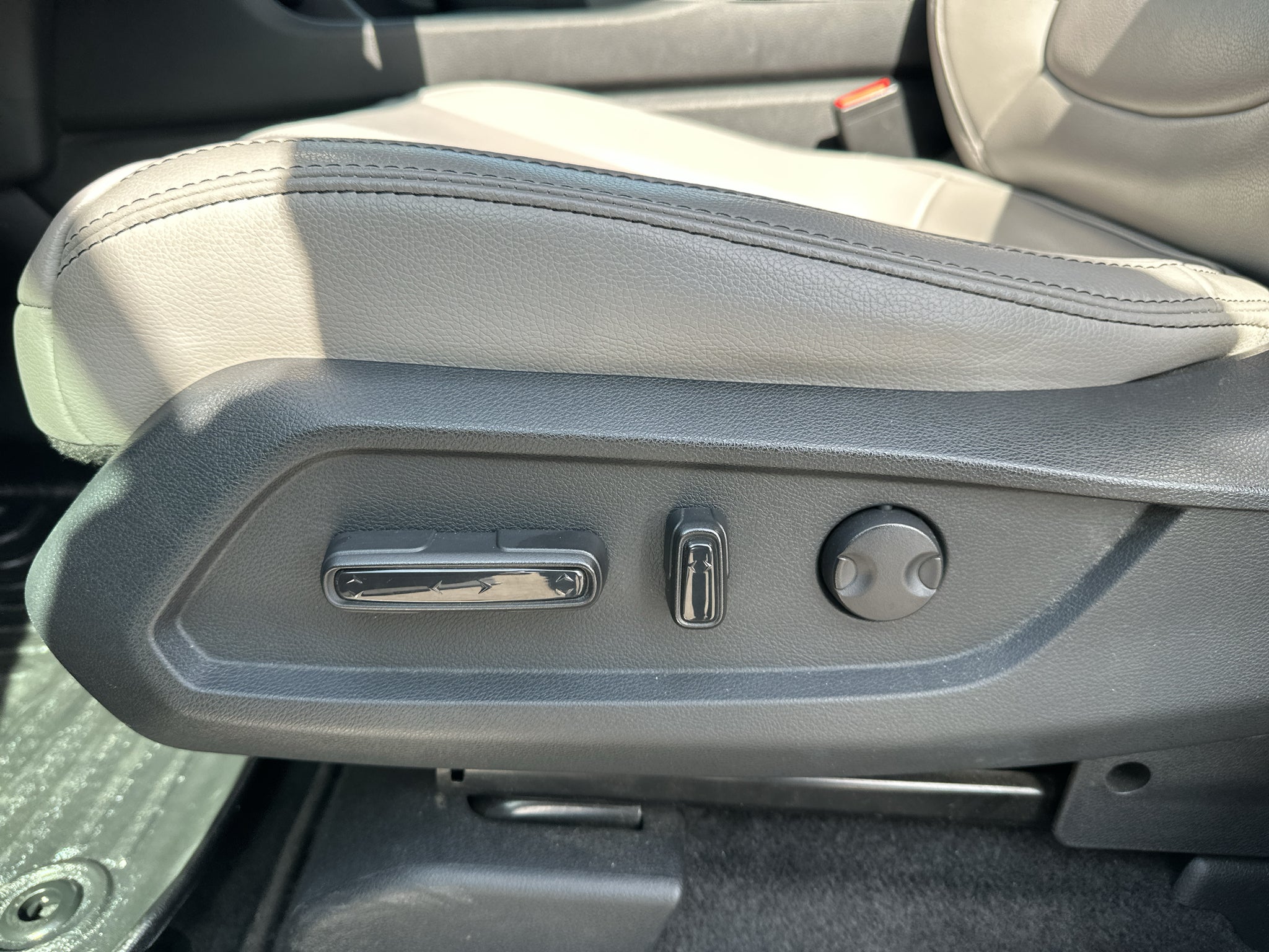 2023 Honda Pilot AWD EX-L 8 Passenger