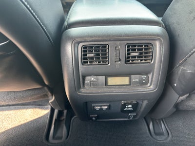 2017 Nissan Pathfinder SL