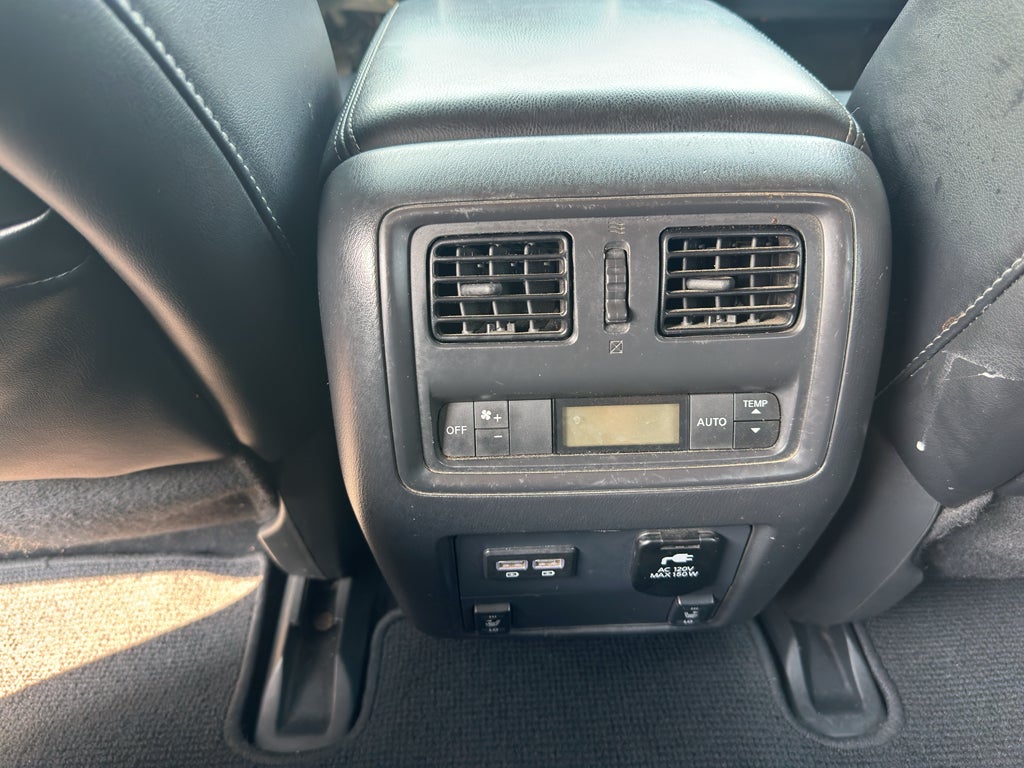 2017 Nissan Pathfinder SL