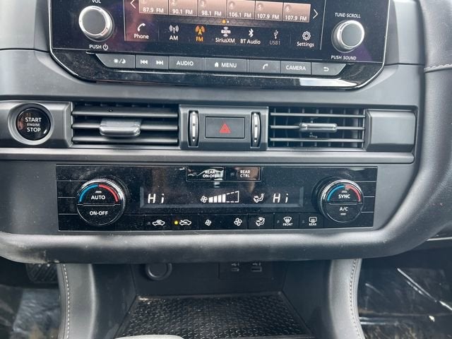 2025 Nissan Pathfinder S