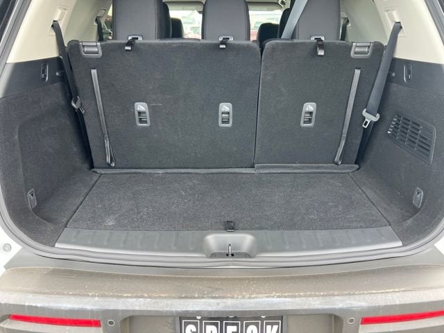 2025 Nissan Pathfinder S