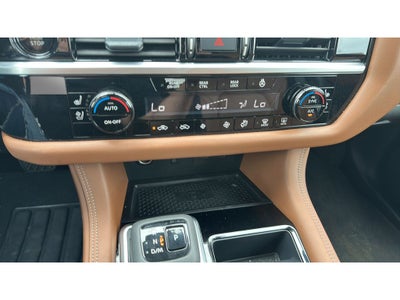 2025 Nissan Pathfinder Platinum 4WD