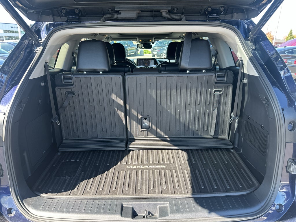 2022 Toyota Highlander Platinum