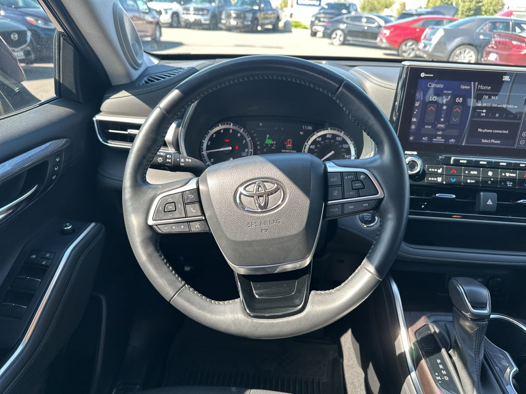2022 Toyota Highlander Platinum