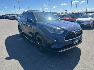 2022 Toyota Highlander Platinum