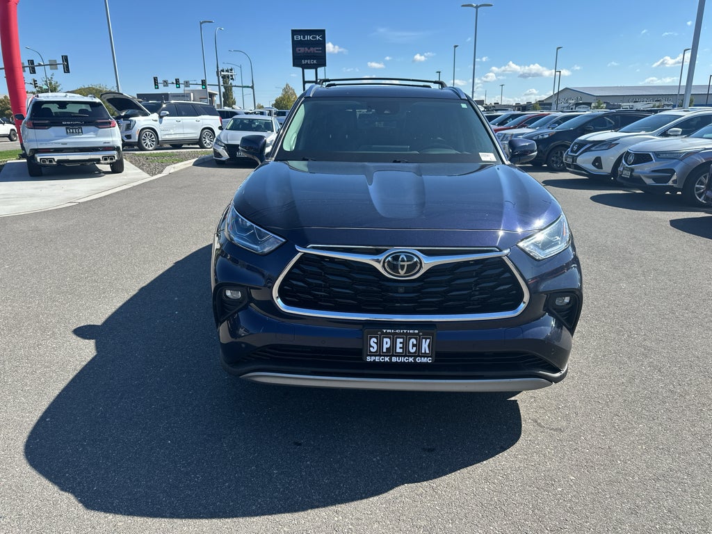 2022 Toyota Highlander Platinum
