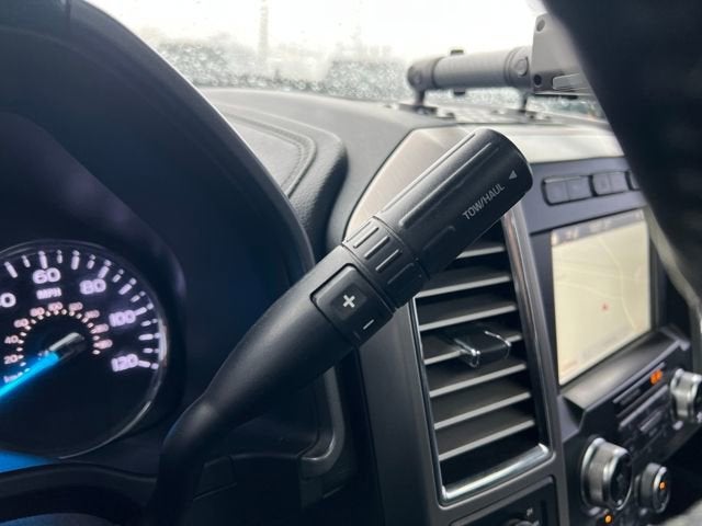 2017 Ford Super Duty F-350 DRW Lariat