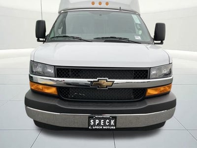 2025 Chevrolet Express Cutaway 3500 1WT