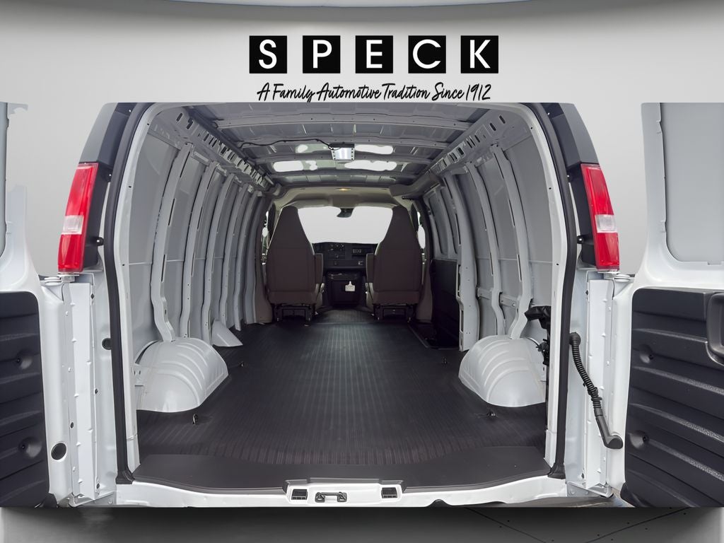 2026 Chevrolet Express Cargo WT