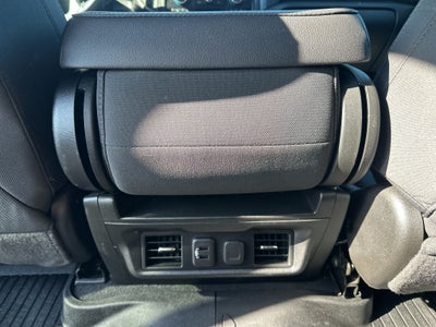 2022 Chevrolet Silverado 3500HD 4WD Crew Cab Standard Bed LT