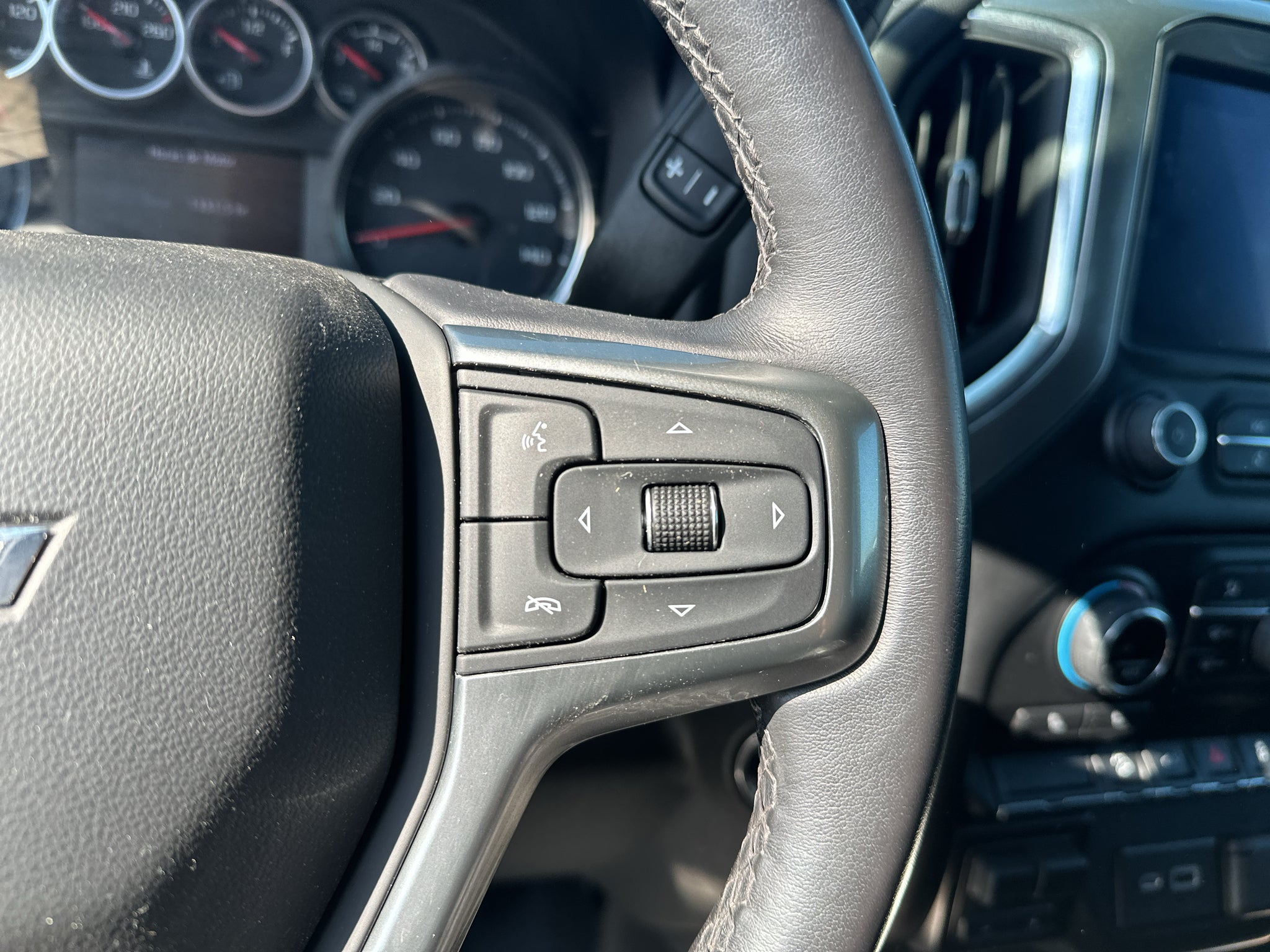 2022 Chevrolet Silverado 3500HD 4WD Crew Cab Standard Bed LT