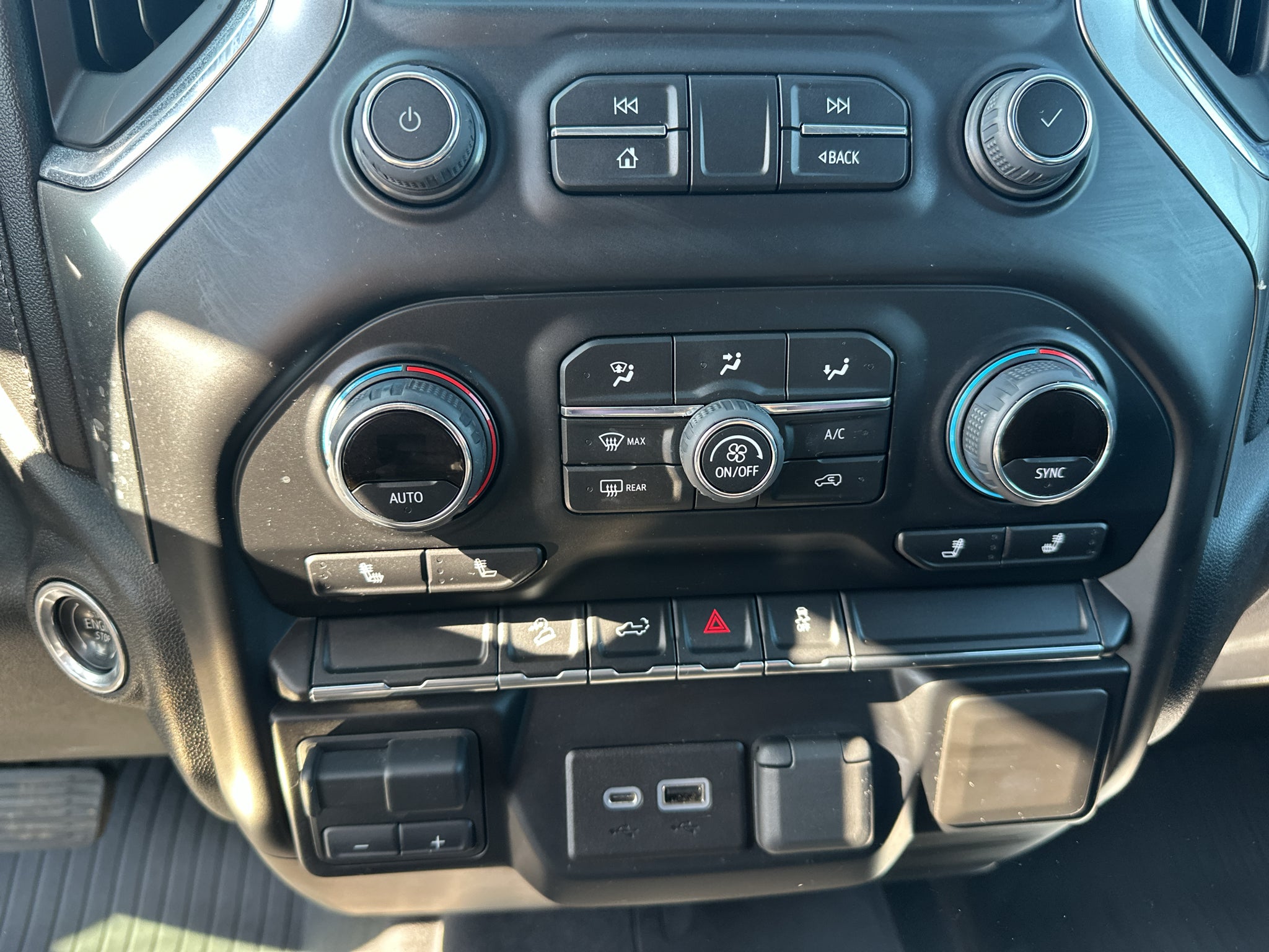 2022 Chevrolet Silverado 3500HD 4WD Crew Cab Standard Bed LT