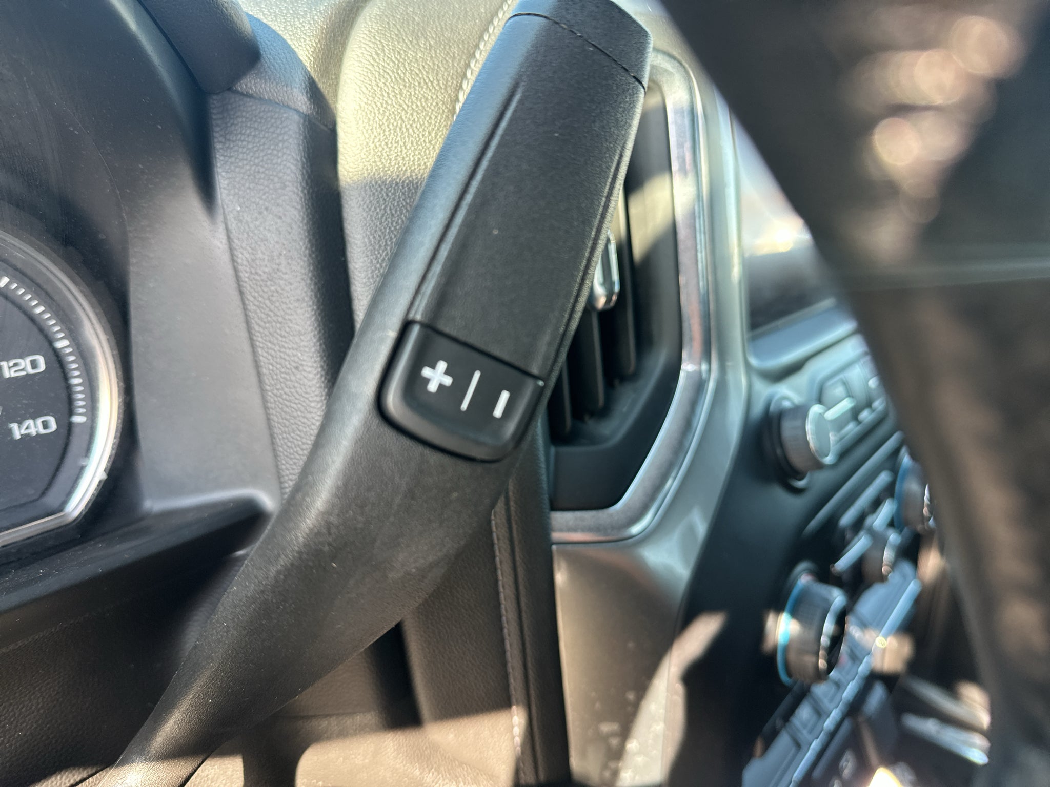 2022 Chevrolet Silverado 3500HD 4WD Crew Cab Standard Bed LT