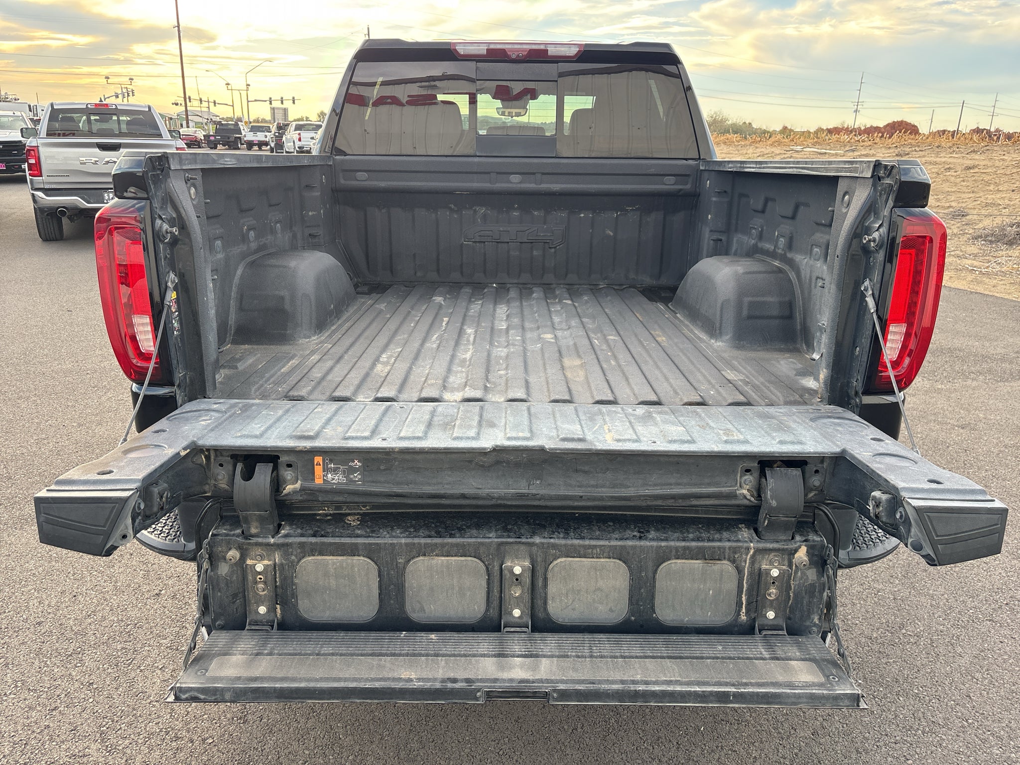 2023 GMC Sierra AT4