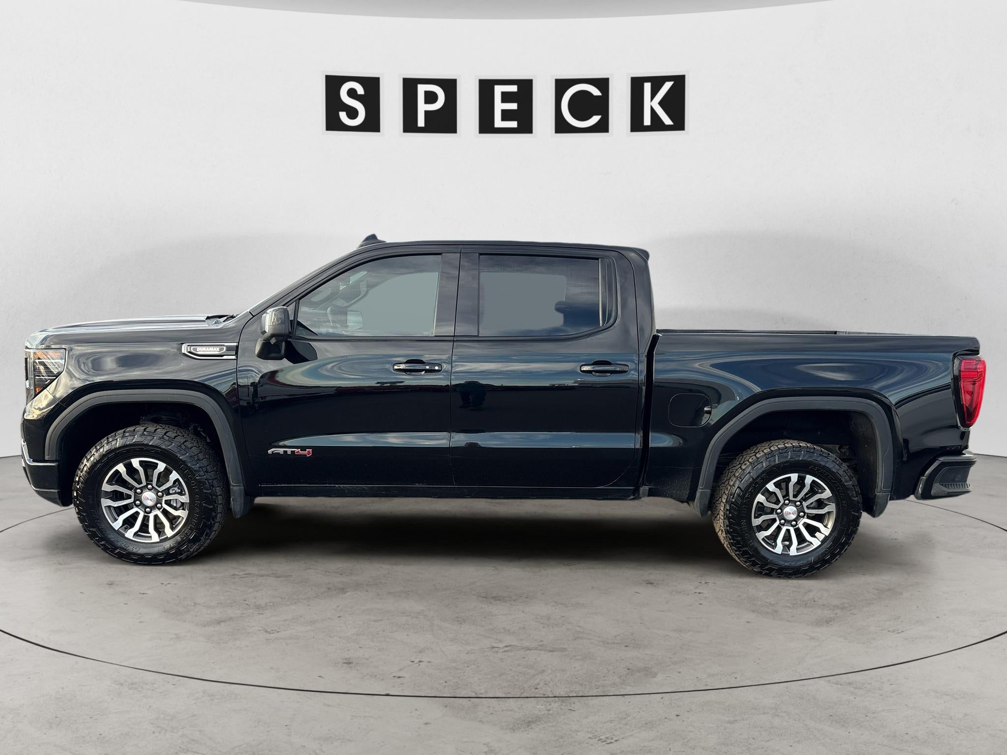 2023 GMC Sierra AT4
