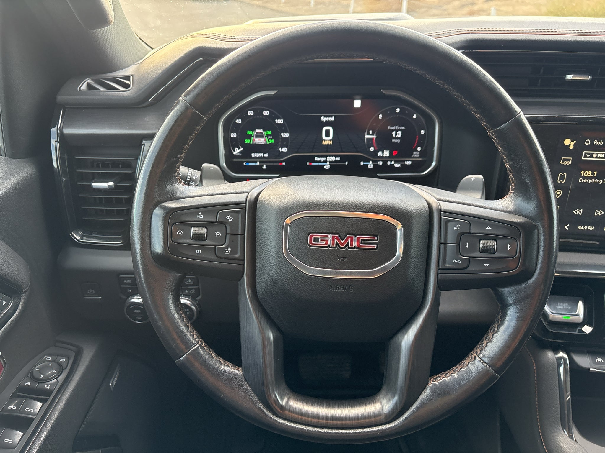 2023 GMC Sierra AT4