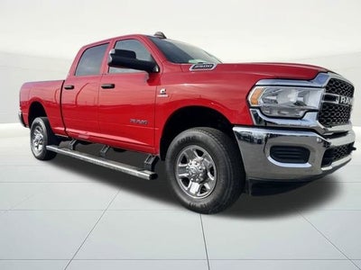 2022 RAM 2500 Tradesman Crew Cab 4x4 6'4' Box
