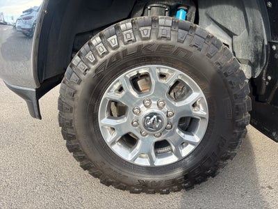 2020 RAM 2500 Laramie Crew Cab 4x4 6'4' Box
