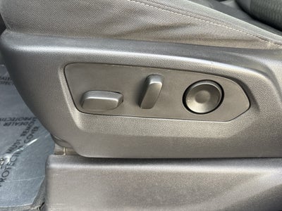 2023 Chevrolet Silverado 1500 4WD Crew Cab Standard Bed LT Trail Boss