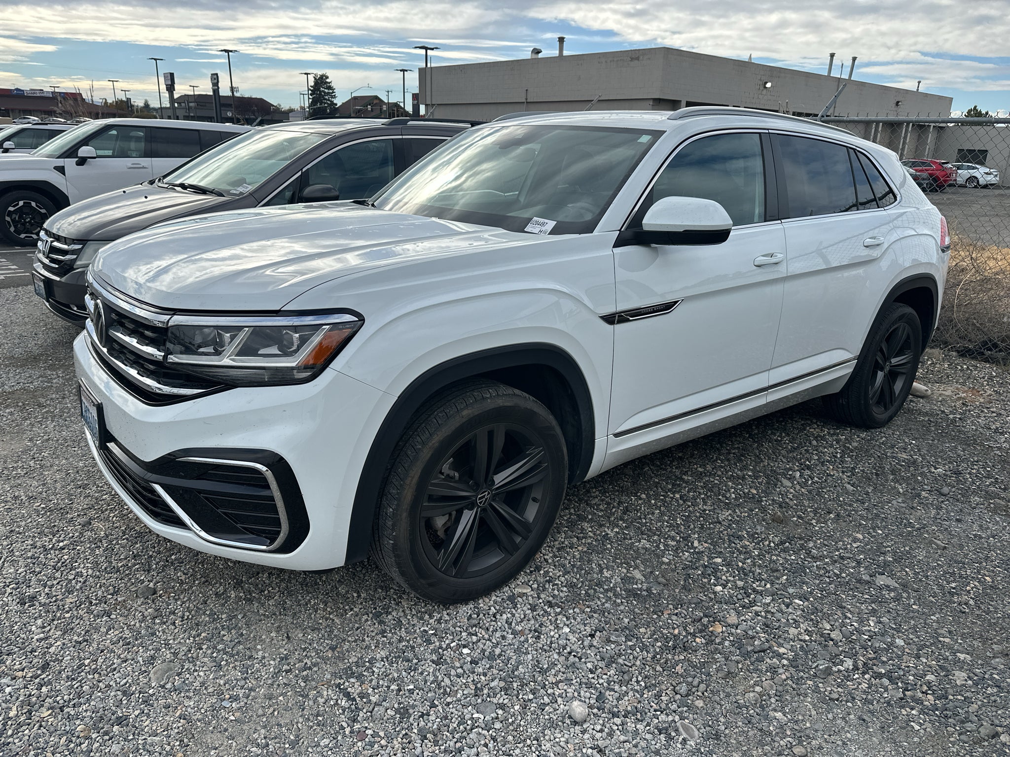 2022 Volkswagen Atlas Cross Sport 2.0T SEL R-Line