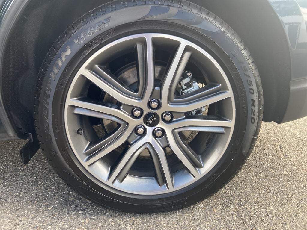 2024 Ford Edge Titanium