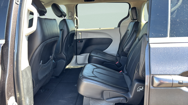 2020 Chrysler Voyager LXI