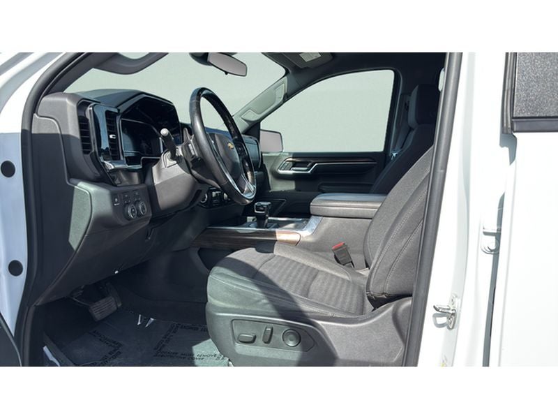 2024 Chevrolet Silverado LT