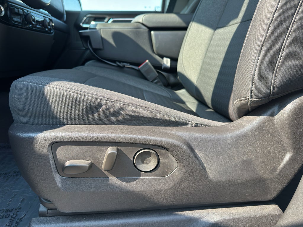 2023 Chevrolet Silverado LT