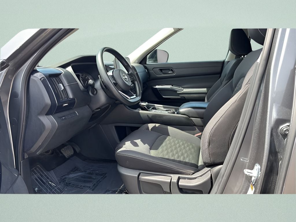 2024 Nissan Pathfinder S