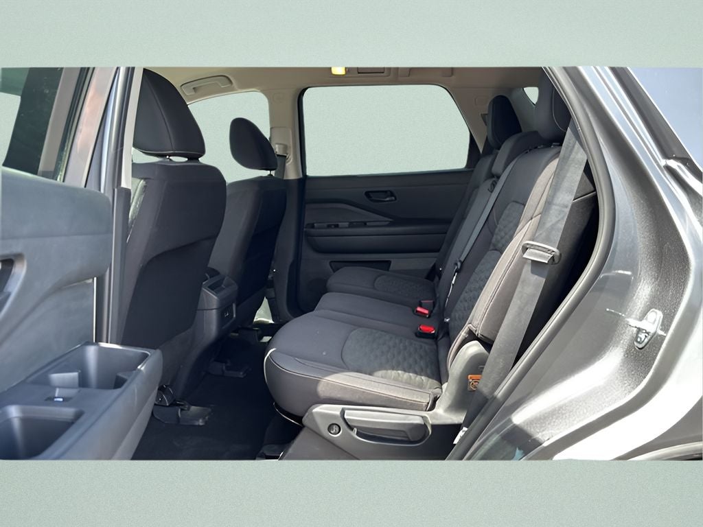2024 Nissan Pathfinder S