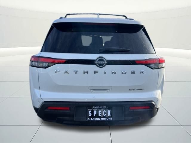 2022 Nissan Pathfinder SV