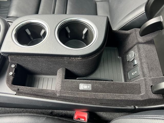 2023 Porsche Panamera 4 Platinum Edition